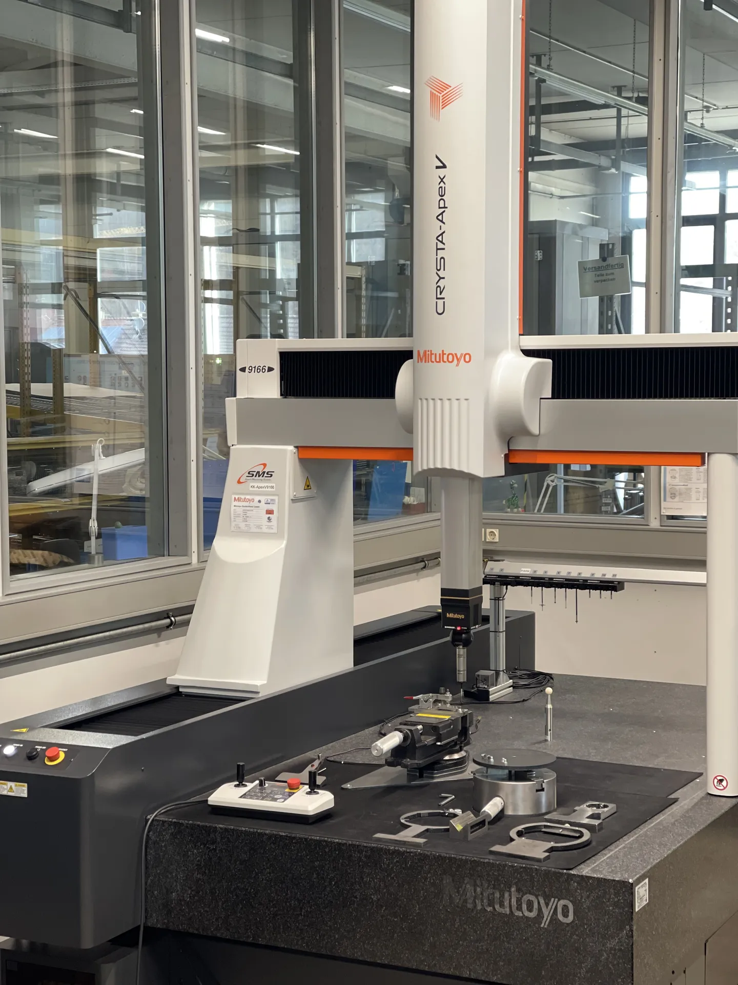 3D Messmaschine CRYSTA-Apex V9166