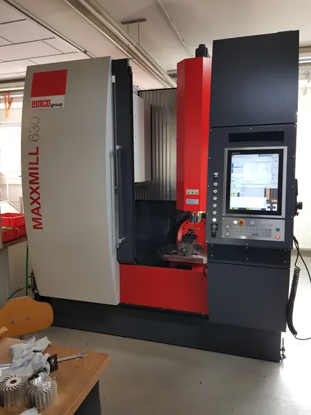 Emco Maxmill 630