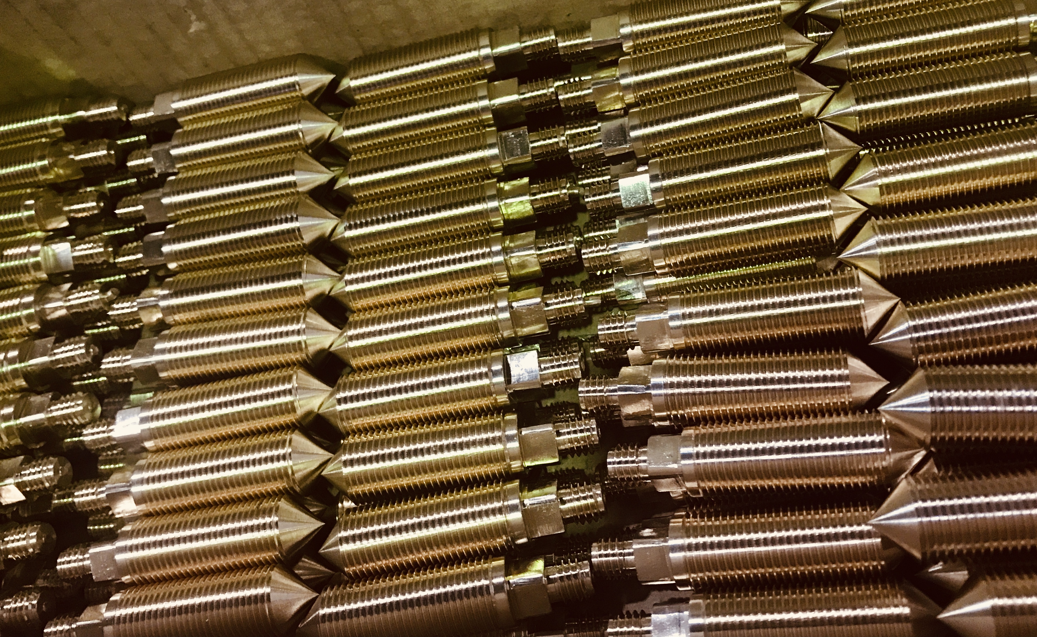 Regulating screw