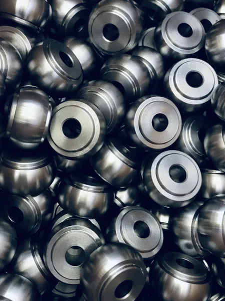 Roller for chain conveyor