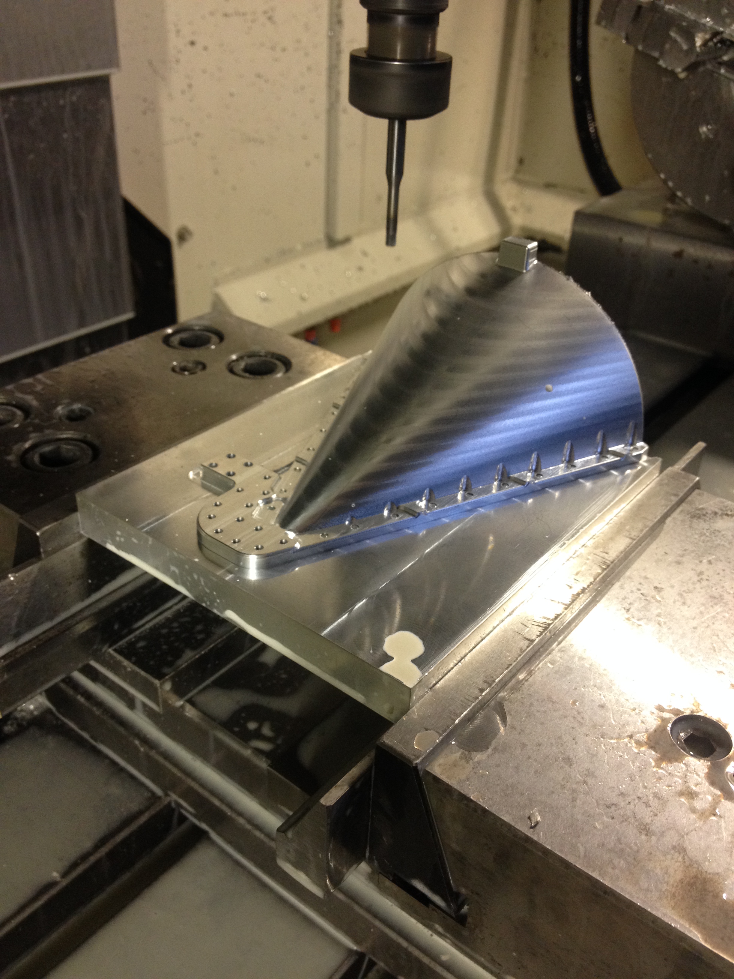 Telecommunications antenna component