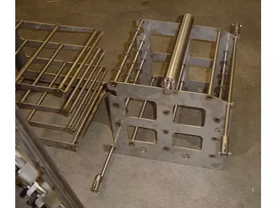 Lötvorrichtungen für Fahrzeugwärmetauscher