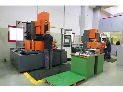 Spark erosion machine Roboform 400