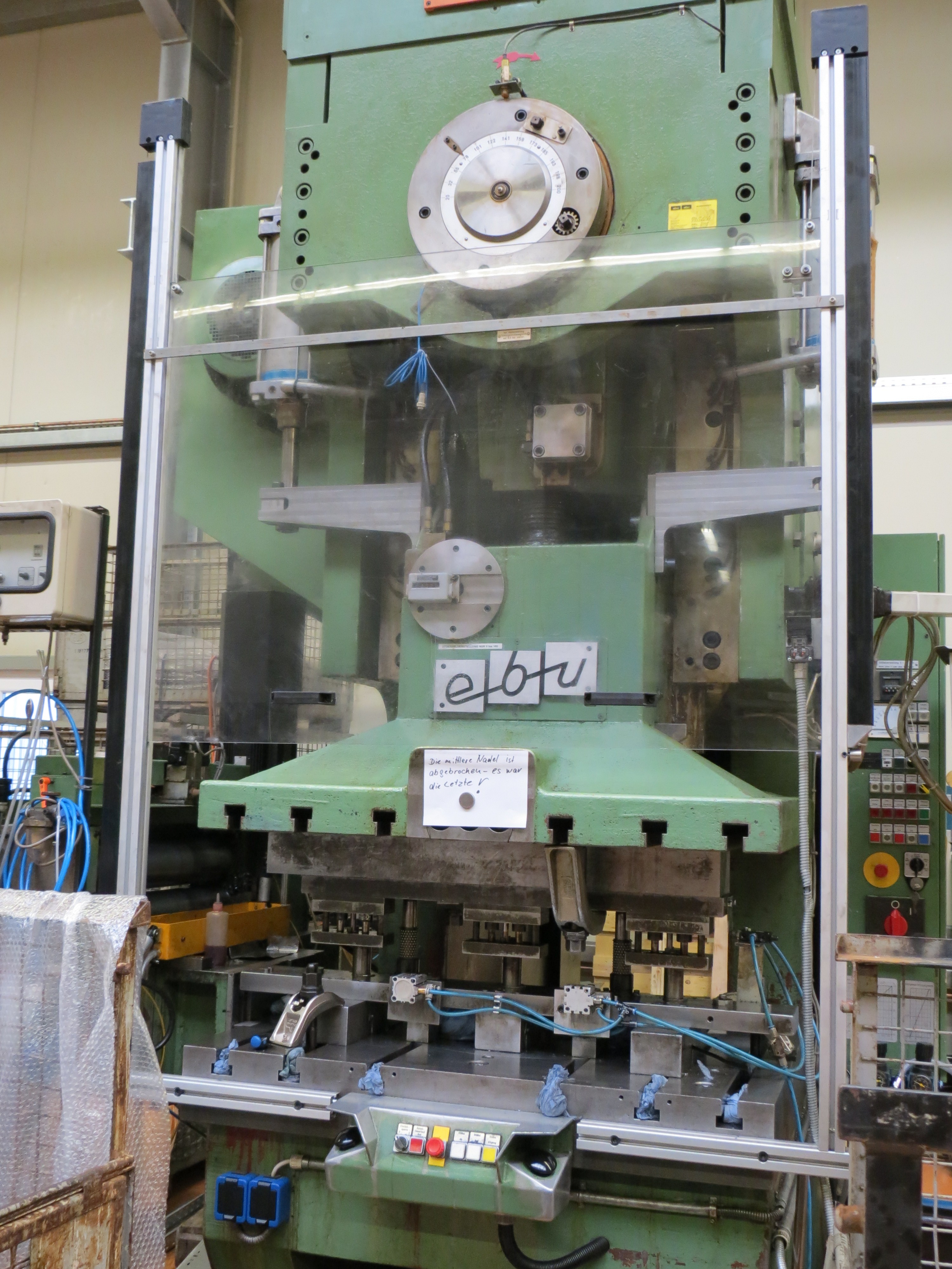 EBU 200 HK