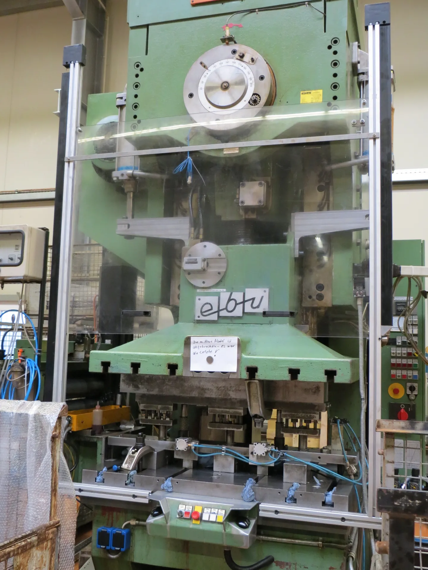 EBU 200 HK
