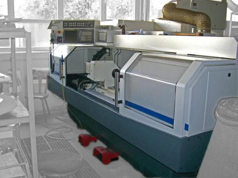 S33