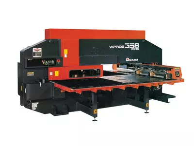 Stanz- Nippelmaschine