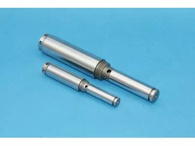 Steuerkolben geschliffen