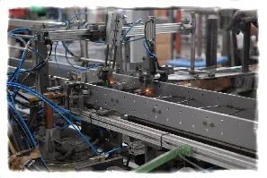 Biege- und Schweißmaschine