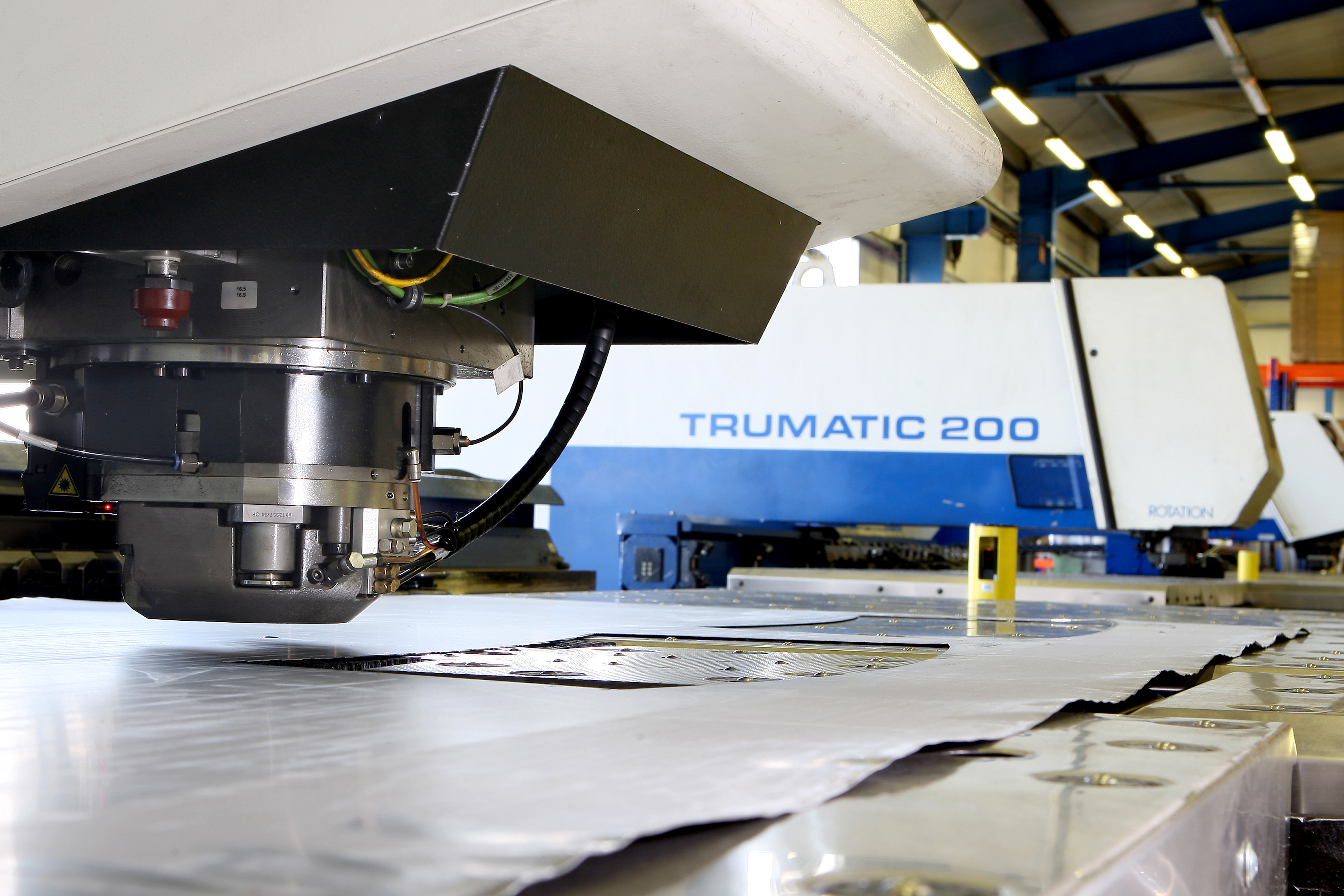 Punching machine TC200R