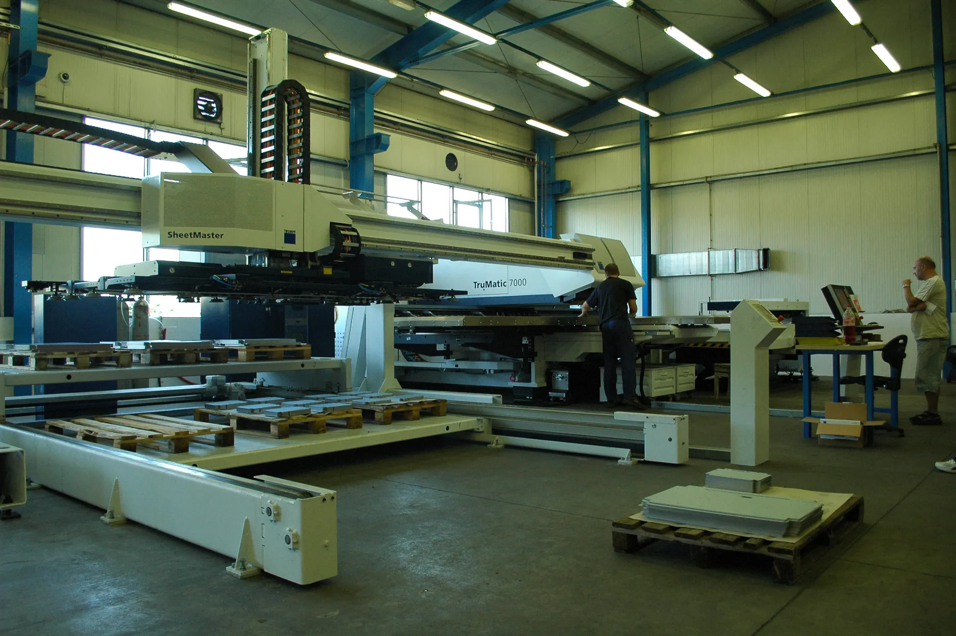 Combinated laser-punching machine