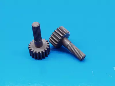 Welle mit Verzahnung und Rändelung