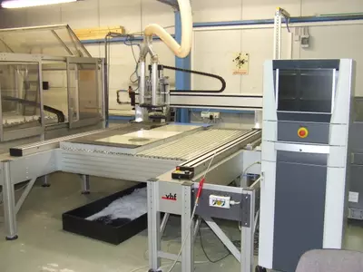 cnc-bearbeitungssystem.jpg