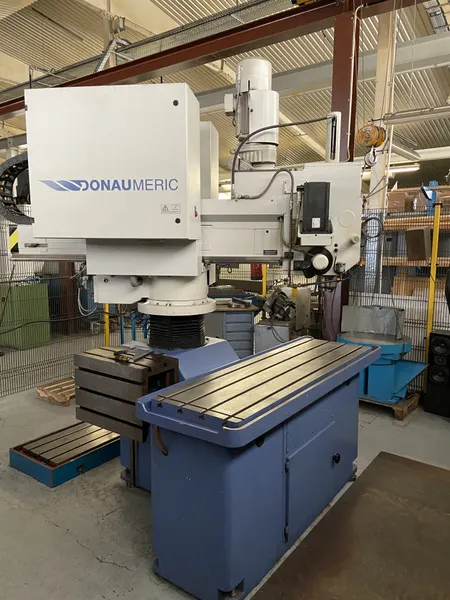 Schnellradialbohrmaschine