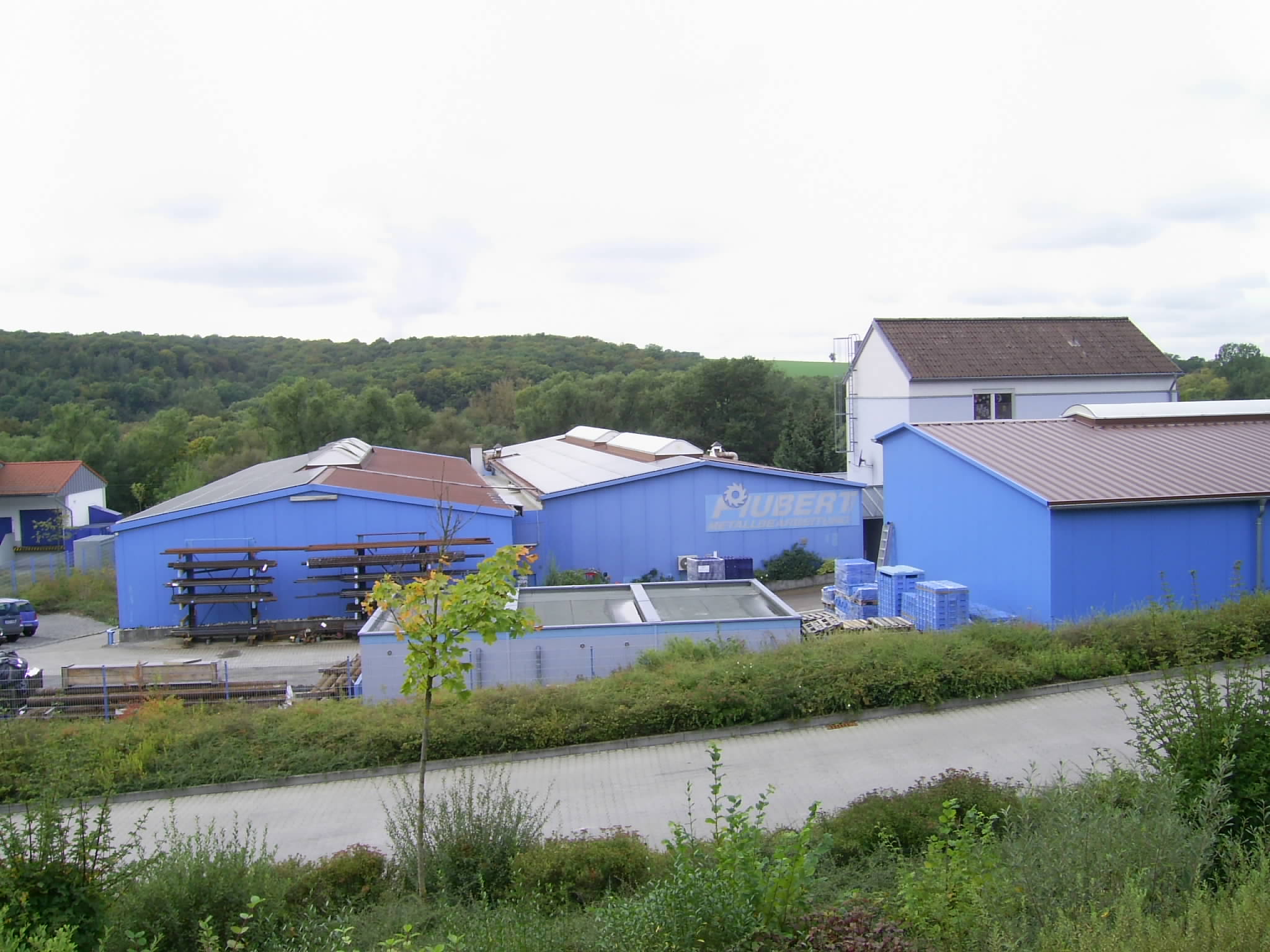 Komplettansicht der Hubert GmbH