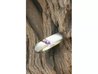 Titan-Ring mit Amethyst