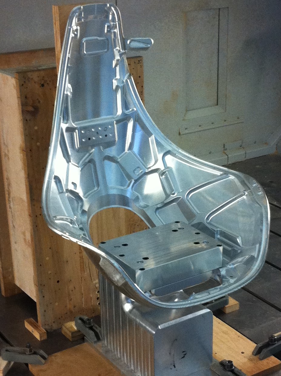 Sitzschale gefräst aus Aluminiumblockmaterial