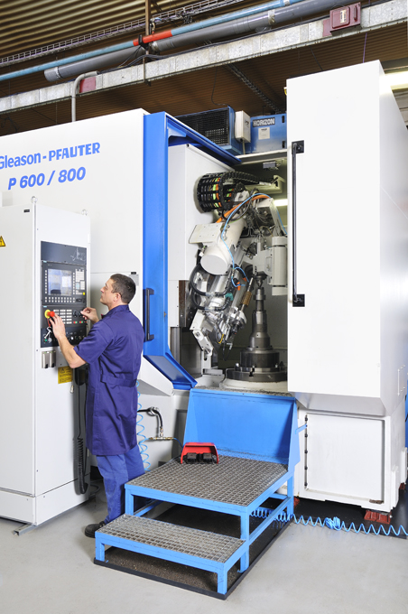 P600/800 Gear Hobbing machine