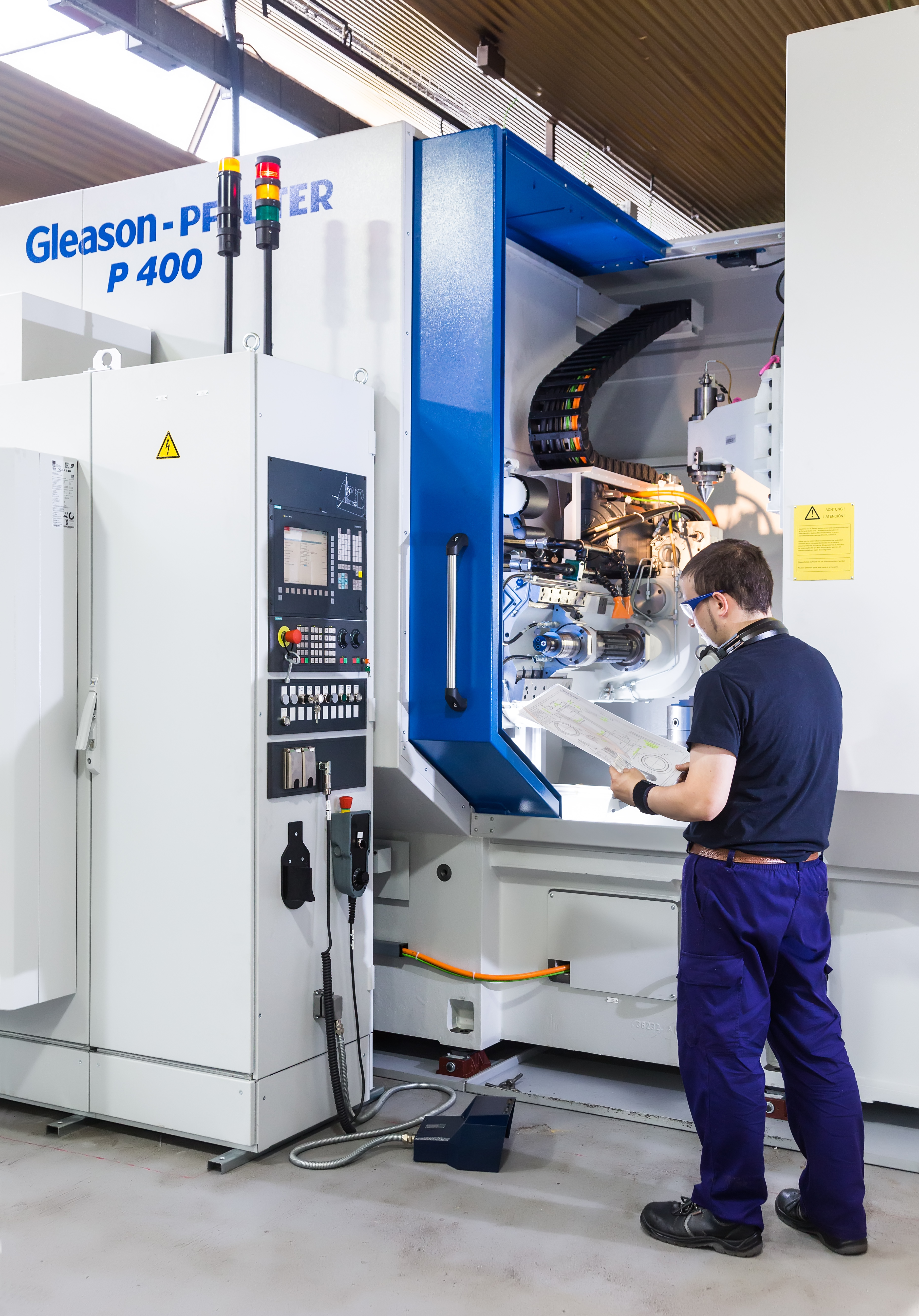 P400 Gear Hobbing Machine