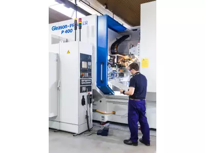 P400 Gear Hobbing Machine