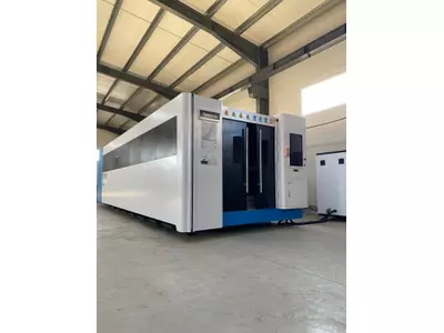 Laser cutting machine