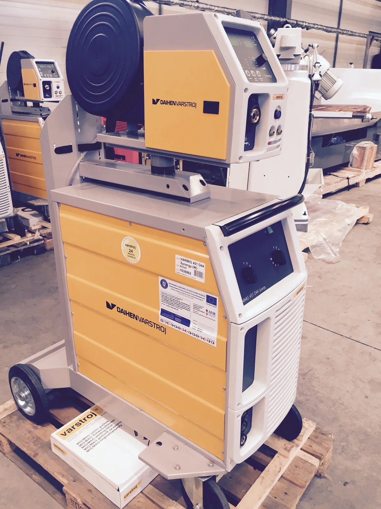 WELDING MACHINE