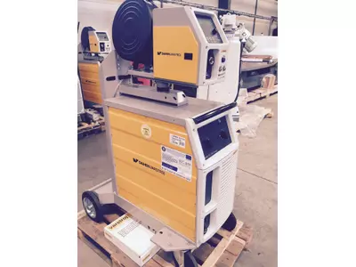 WELDING MACHINE