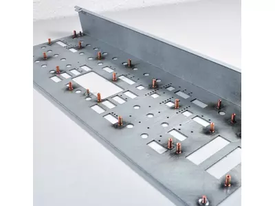 Bolzen aufgeschweißt