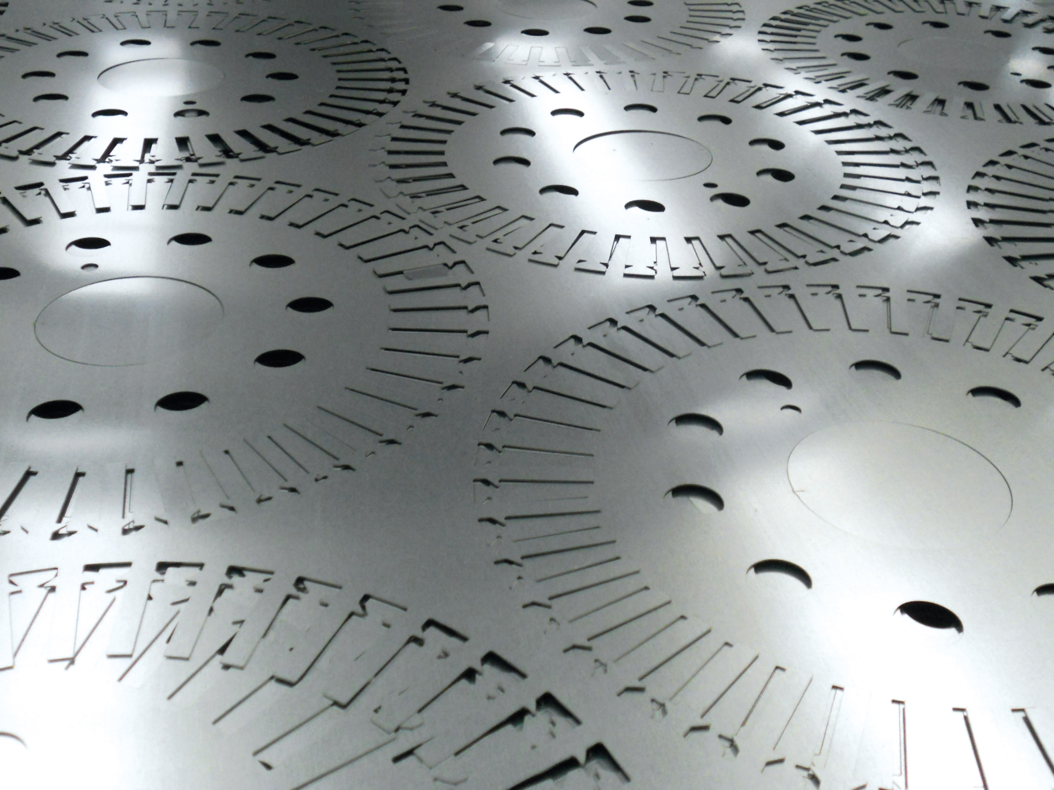 Laser cutting of laminations