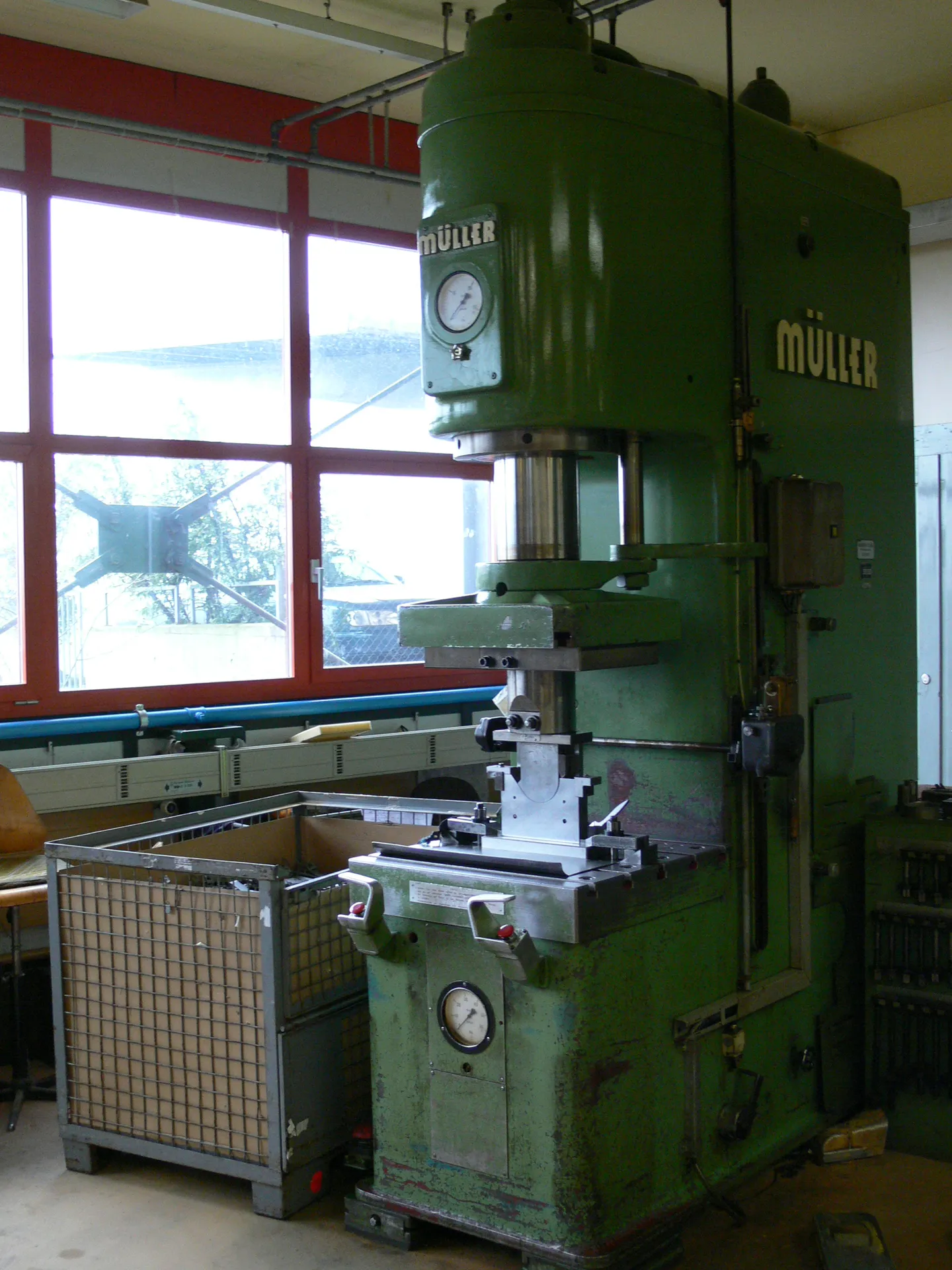 M�ller 100t