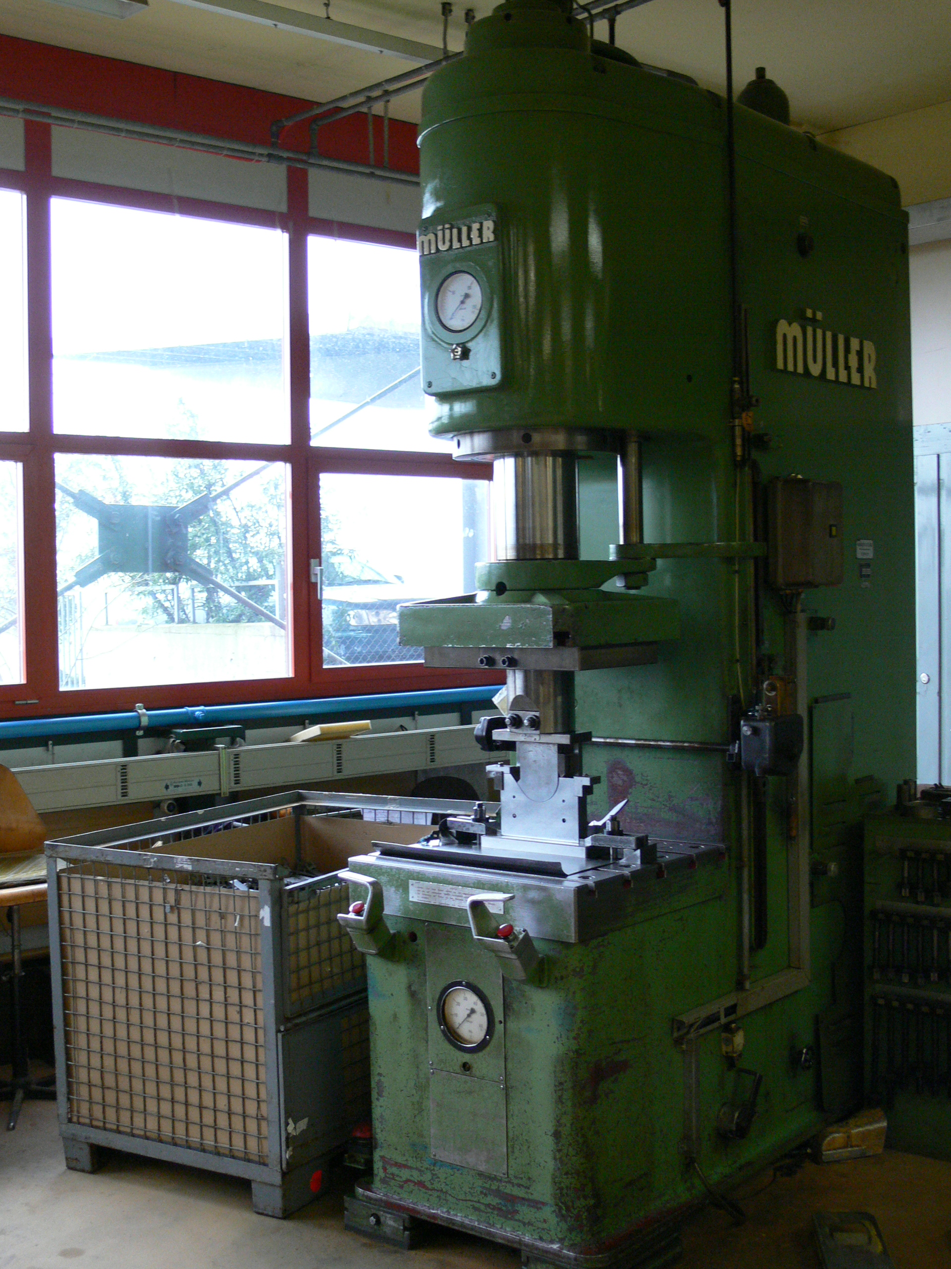 M�ller 100t