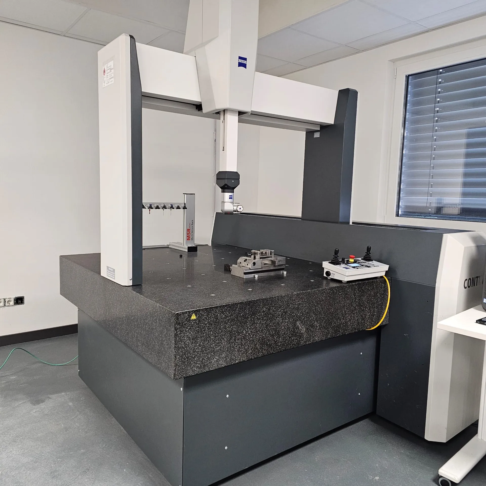 Zeiss Contura